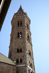 Fototapeta na wymiar tower of the church of the holy sepulchre in Florence