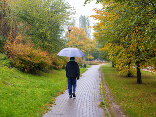 Jesienny, deszczowy dzień.