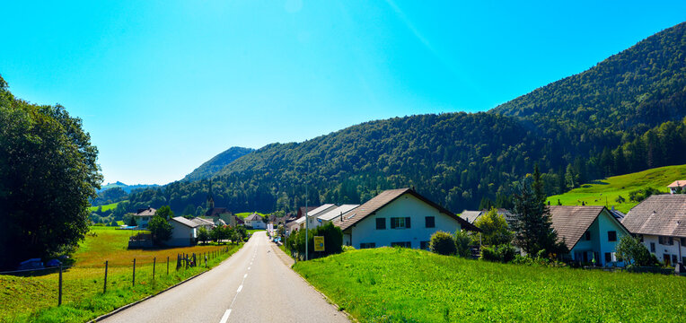 Passwangstrasse bei M&uuml;mliswil-Ramiswil, im Bezirk Thal des Kantons Solothurn (Schweiz)