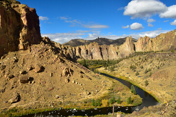 The towering rock spires and sheer basalt cliffs of breathtaking Smith Rock State Park in Central Oregon. Beckons climbers from around the world.
