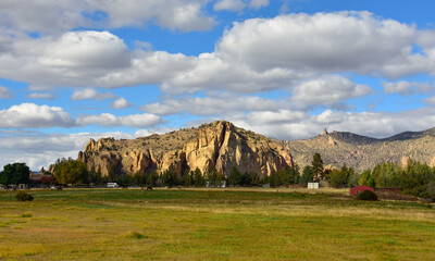 The towering rock spires and sheer basalt cliffs of breathtaking Smith Rock State Park in Central Oregon. Beckons climbers from around the world.
