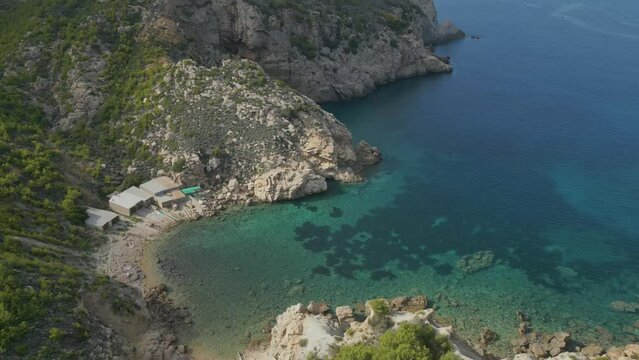 Vistas panor&aacute;micas a&eacute;reas de la costa ibicenca, Port de Sa Caleta.