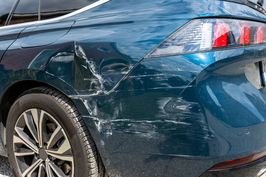Unfallschaden an einem Auto