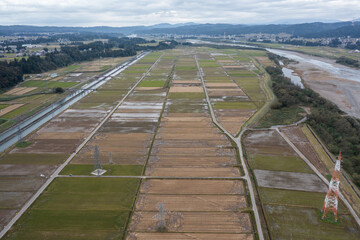 ドローン写真：稲刈り後の田んぼ