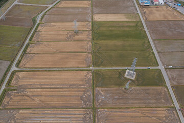ドローン写真：稲刈り後の田んぼ