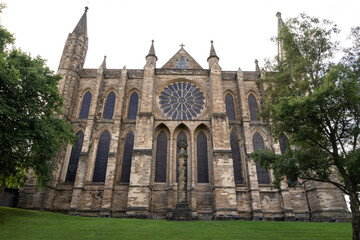 Fototapeta na wymiar view of rose window at Durham Cathedral, from Bailey St., Durham, UK