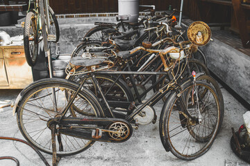 Fototapeta na wymiar Old and dirty with rusty classic bicycle