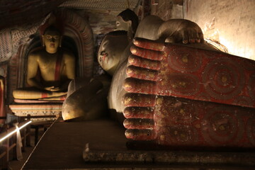 Reclining buddha statue in Dambulla cave temple