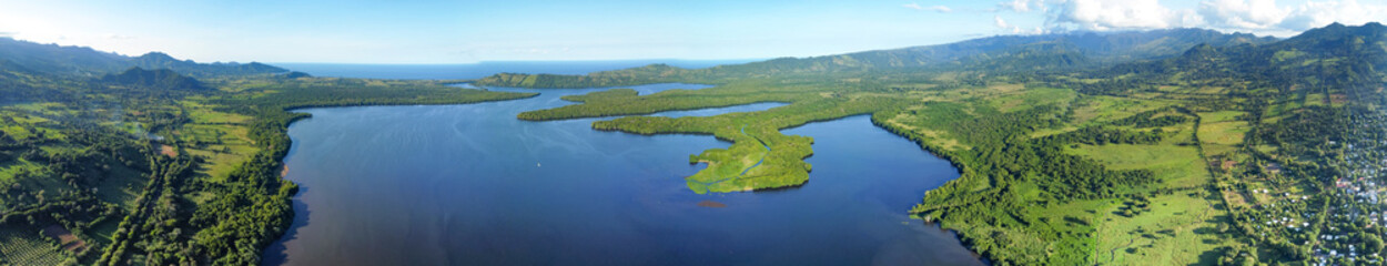 stunning panorama of the lake 8k spring 2024 in america 
