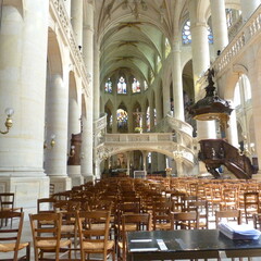 int&eacute;rieur de l'&eacute;glise saint Etienne du mont,paris 5