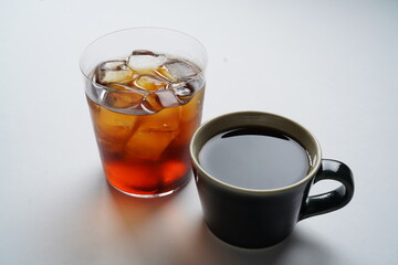 アイスとホットの珈琲