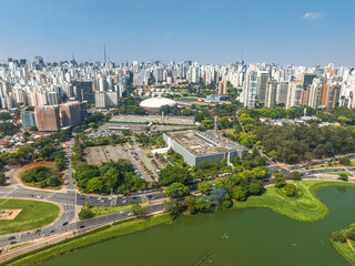 Vista aérea dos bairros Jardim Paulista, Vila Olímpia e Vila Mariana. Nos arredores do Parque Ibirapuera. São Paulo, SP.