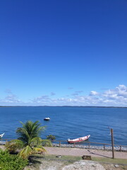 paisagens e mar de praia de Mangue Seco, Bahia, Brasil