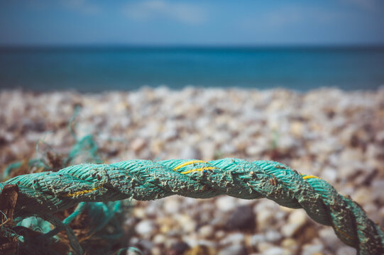 A rope by the sea