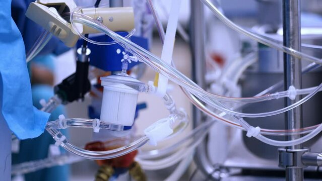 Operation of a heart-lung machine in the operating room during heart surgery in slowmotion