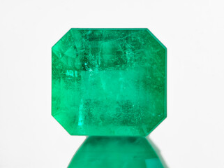esmeraldas gigantes cristales emerald gemstone gemas piedras preciosas diamantes verdes granate...