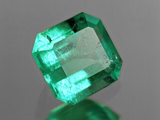 esmeraldas gigantes cristales emerald gemstone gemas piedras preciosas diamantes verdes granate zafiro rubí, emeralds and gemstone jade	
