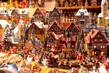 Obraz premium Christmas toys and gifts on a market stall in Salzburg.