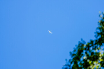 離陸する飛行機