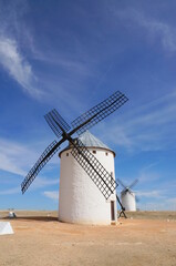 カンポ・デ・クリプターナの風車