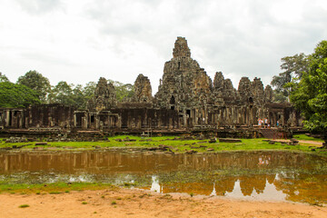 Obraz premium A photo of the Bayon Temple taken from the north entrance, Cambodia