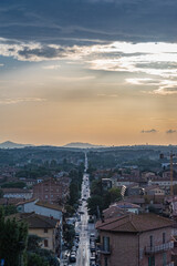 linea retta @ via per montepulciano, castiglione del lago