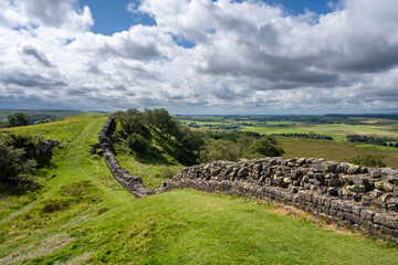 Der Hadrianswall bei Walltown Crags bei Haltwhistle