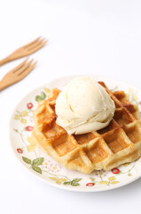 ice cream with waffle