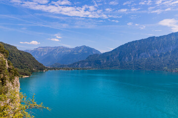 Fototapeta na wymiar Le Lac de Thoune en Suisse