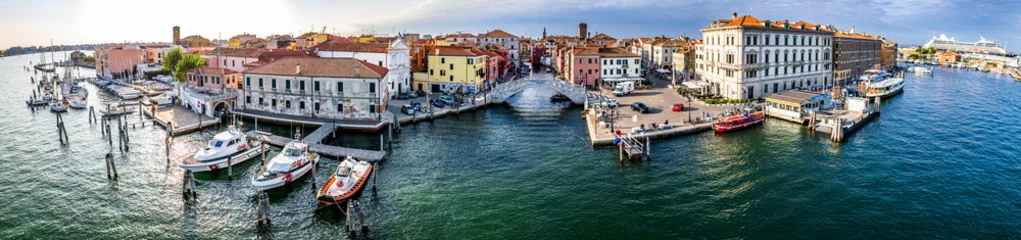 Tableaux ronds sur aluminium Navire famous old town of chioggia in italy