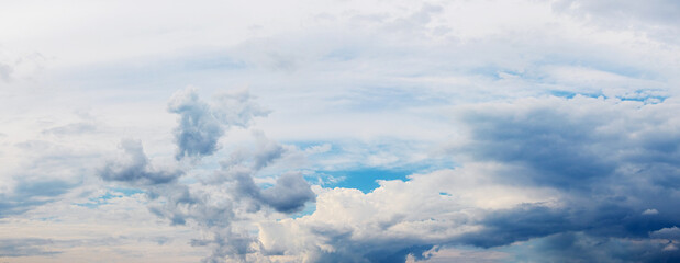 Obraz premium Different clouds in the sky in sunny weather