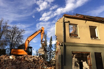 demolishing the old big house