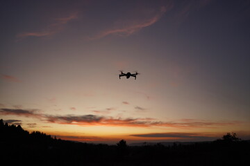 Dron en el atardecer