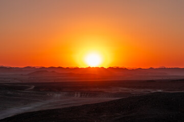 Fototapeta na wymiar Sunset in the desert in Egypt