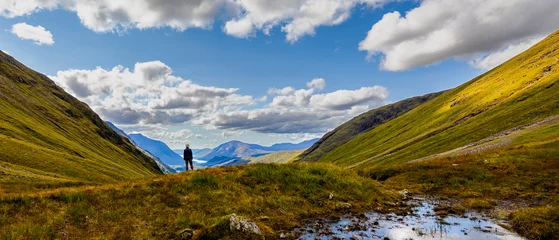 Fototapeten A great view on the Highlands of Scotland © Rene