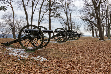 Fototapeta na wymiar American Civil War canons, in winter, at Bolivar Heights, West Virginia.