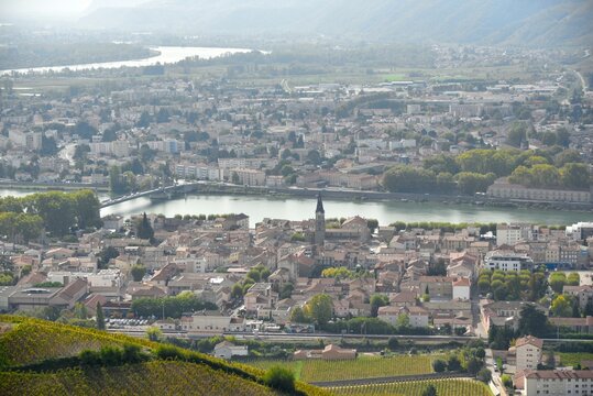 Tournon sur rhone, cycling hi-res stock photography and images - Alamy