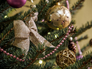 christmas tree decorations