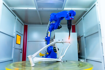 Automatic robotic arm for metal welding operations