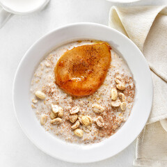 Oat porridge with caramelized pear and peanut
