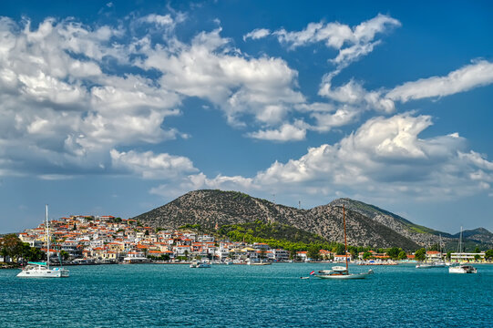 Blick auf Ermioni und die Marina (Peloponnes-Griechenland)