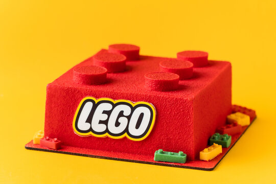 Red lego immagini e fotografie stock ad alta risoluzione - Alamy