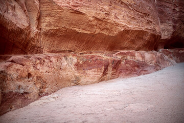 Kayon Sik. A close-up view of the winding road and undulating canyon walls. Petra Jordan