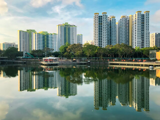 Fototapeta premium Reflection scenery building on the water
