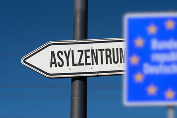 Deutschland und ein Asylzentrum