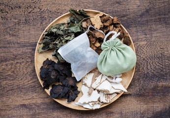 Fragrant bag to cure sleepiness and add freshness Ingredients: patchouli, angelica dahurica and...