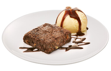prato com delicioso brownie de chocolate acompanhado de sorvete de baunilha e calda de chocolate derretido isolado em fundo transparente