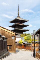 Naklejka premium Historical old town of Kyoto with Yasaka Pagoda and Hokan-ji Temple portrait format in Japan