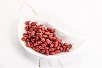 Raw peanut heap for roast