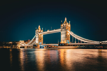Fototapeta na wymiar London Tower Bride by night